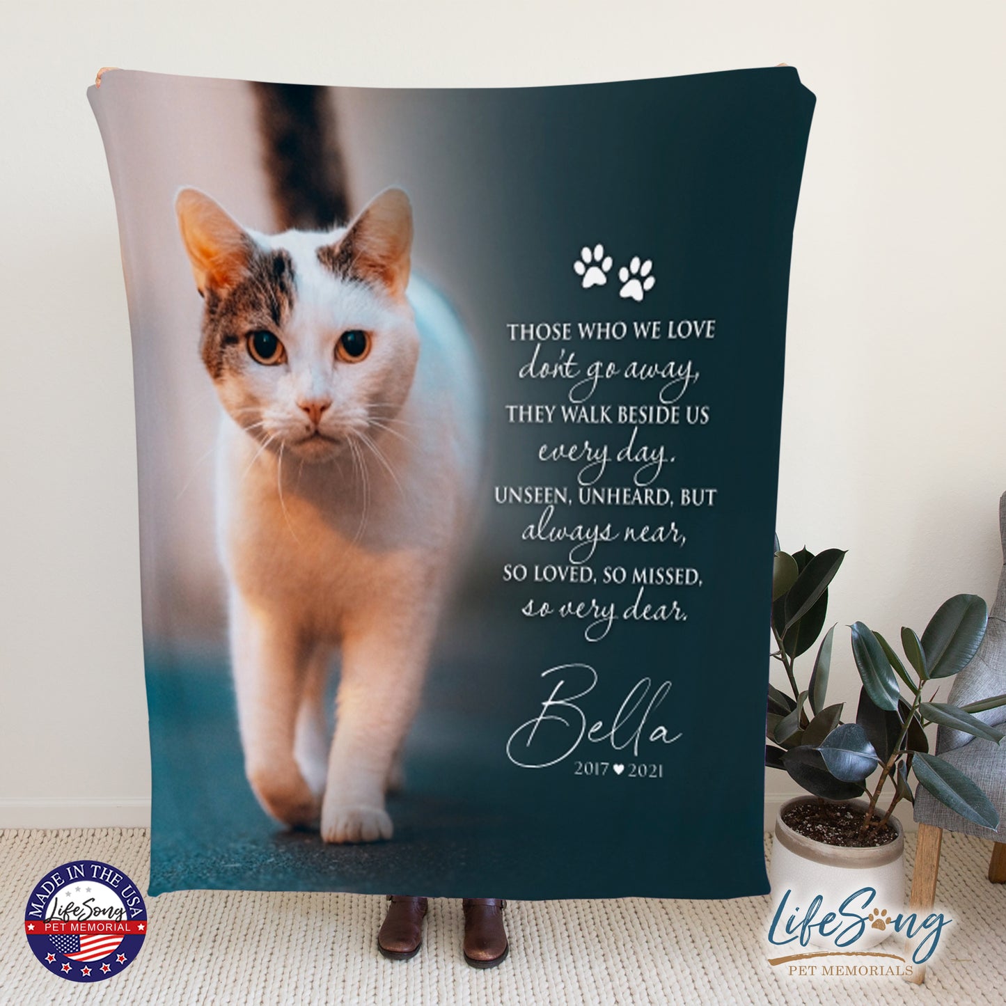 personalized pet memorial blanket with custom photo of pet dog or cat