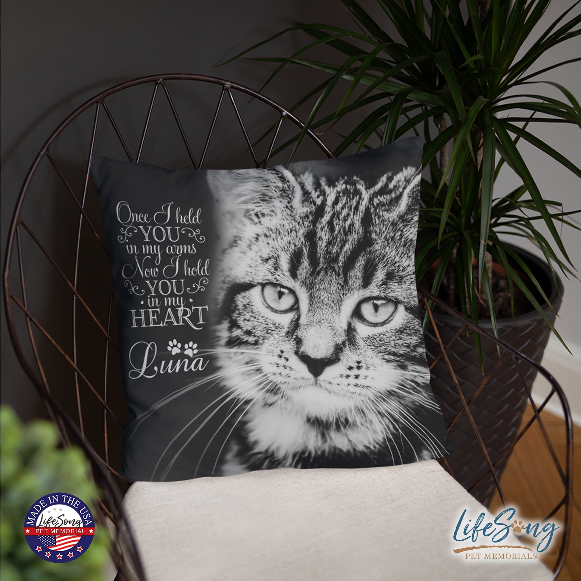 pet memorial pillows customized with pet dog or cat photo